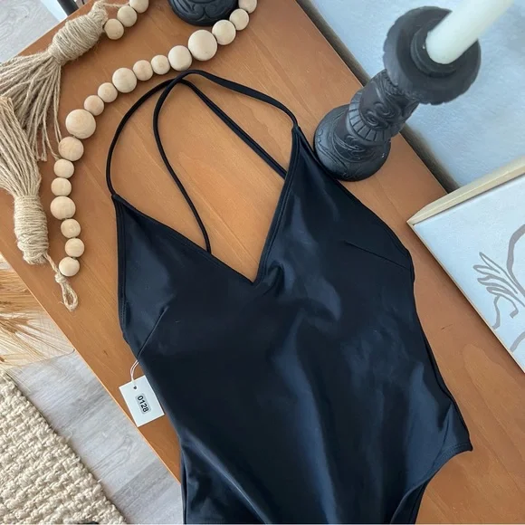 CRISSCROSS BACK BLACK ONE PIECE SWIMSUIT - Picture 2 of 5